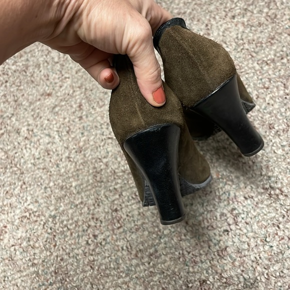 Fly London bow toe wedge heels in excellent condition - Picture 7 of 8